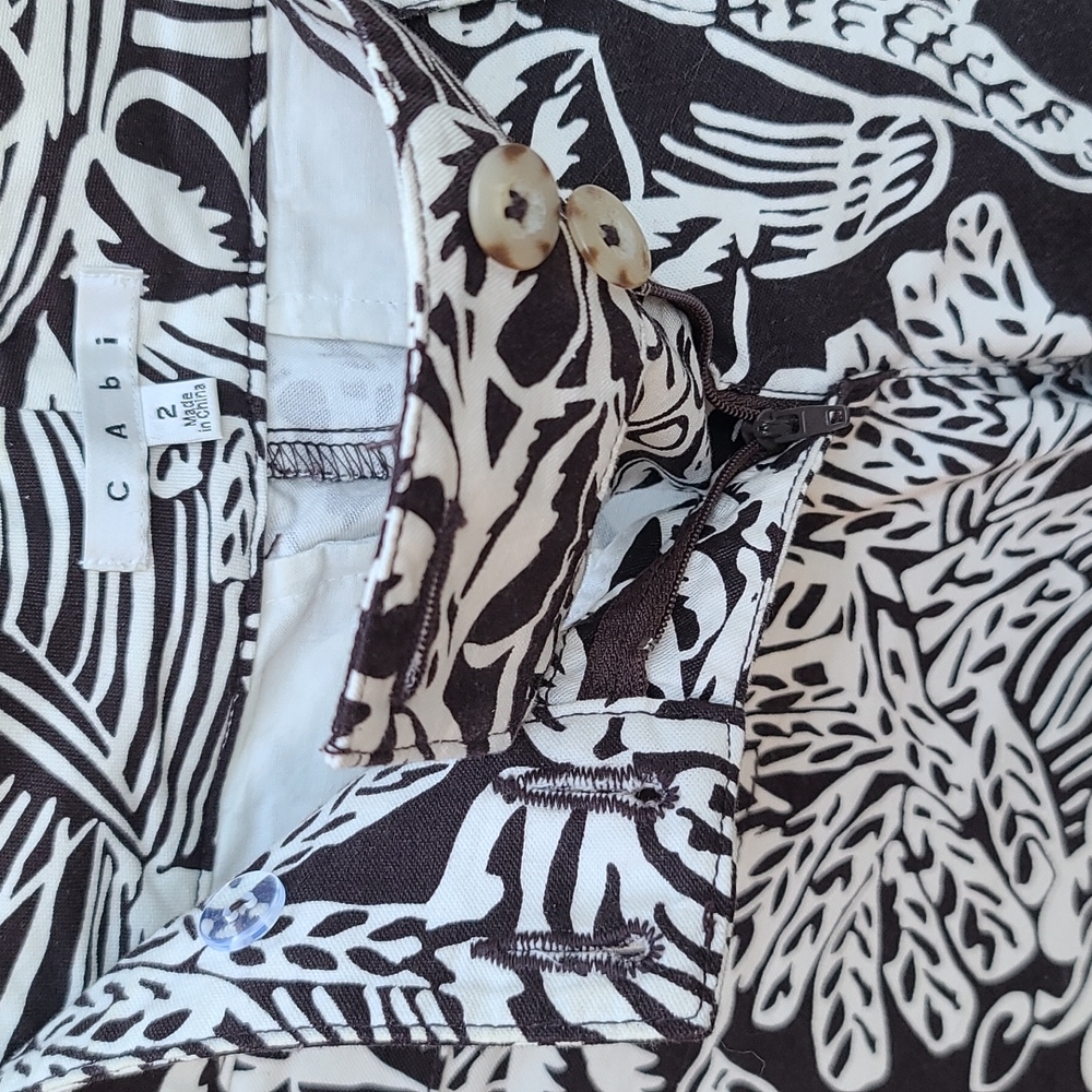 NORDSTORM CABI Serengeti Cropped Pants 2 DARK Brown Cream Jungle Print Ankle - Picture 11 of 16